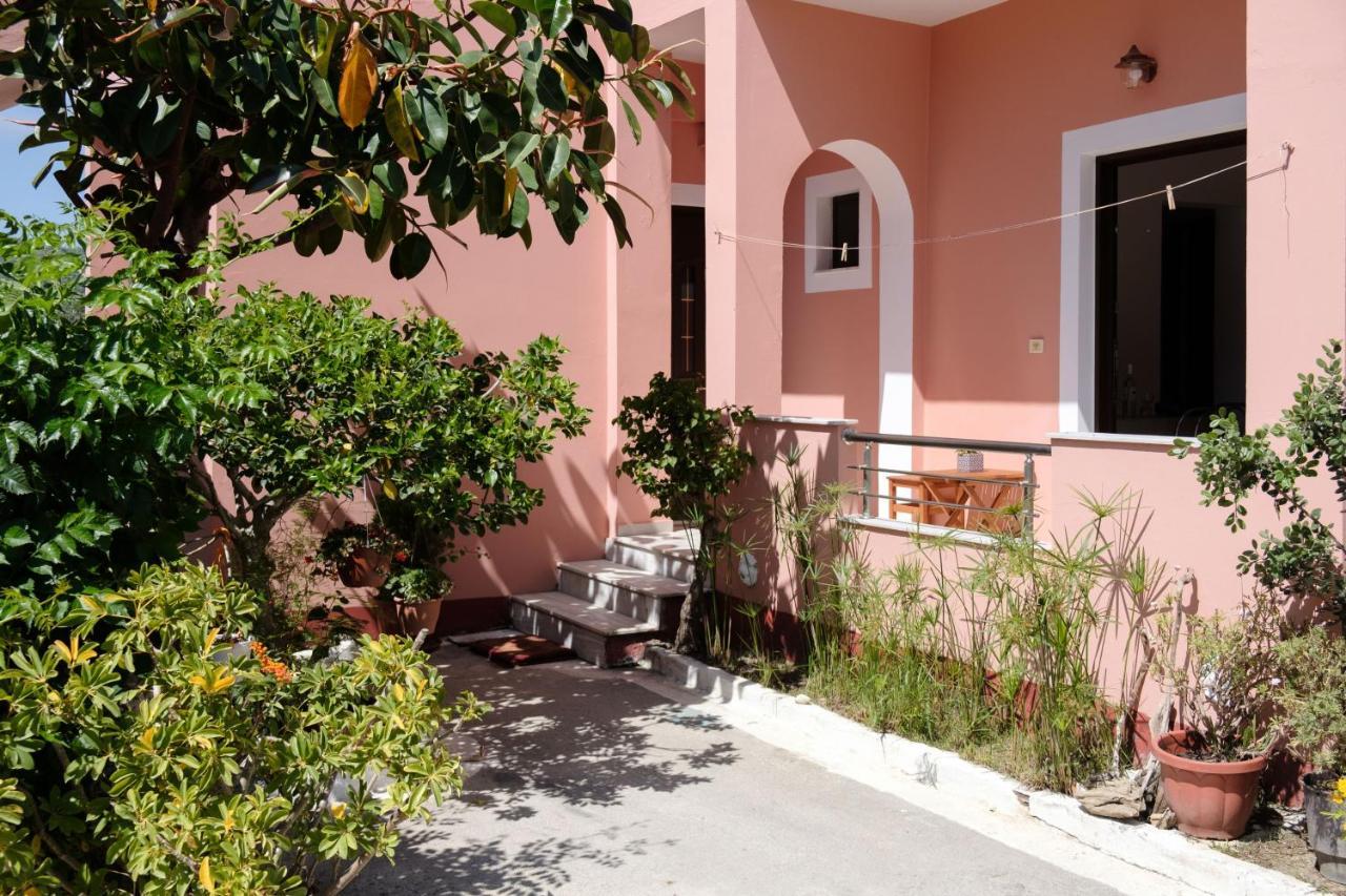 Mouzakitis 3 * Arillas (Corfu)