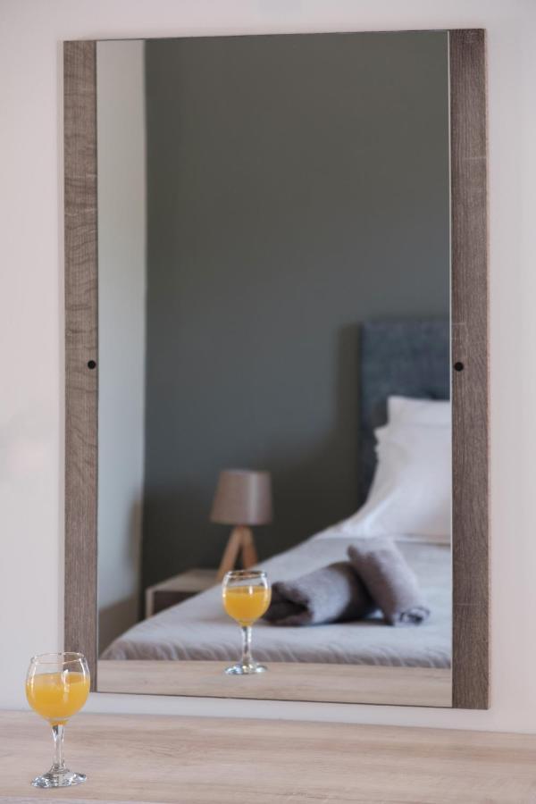 Apartment Mouzakitis 3