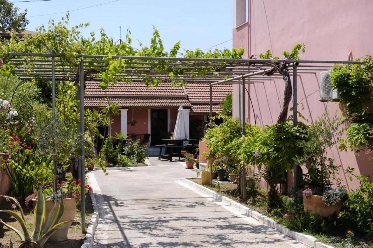 Mouzakitis 3